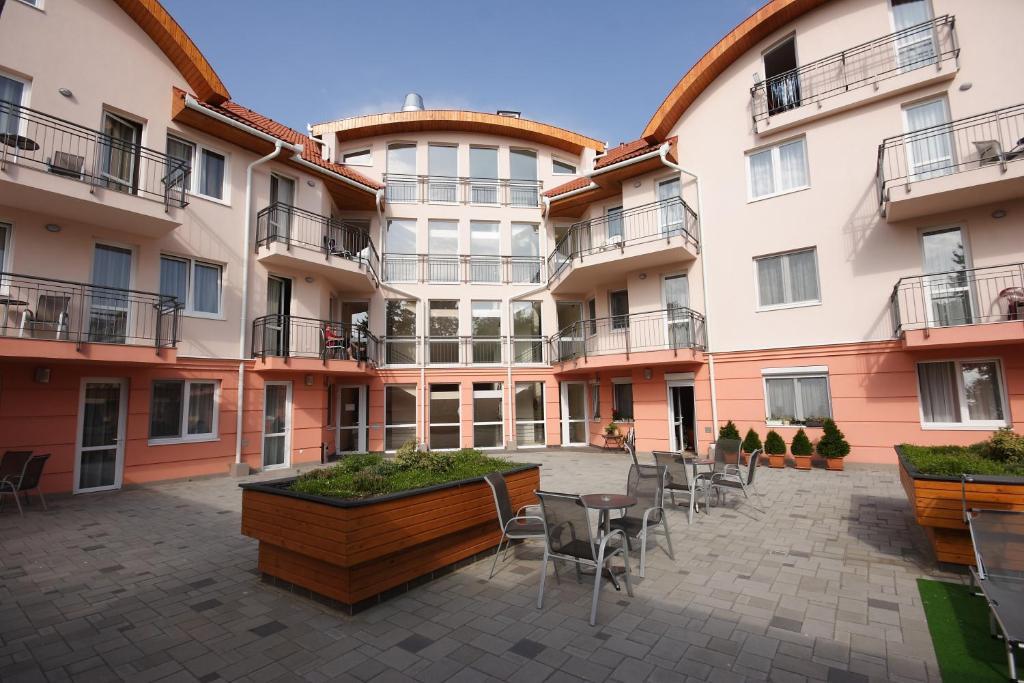 Panorama Wellness Apartman Hotel Hajdúszoboszló Esterno foto